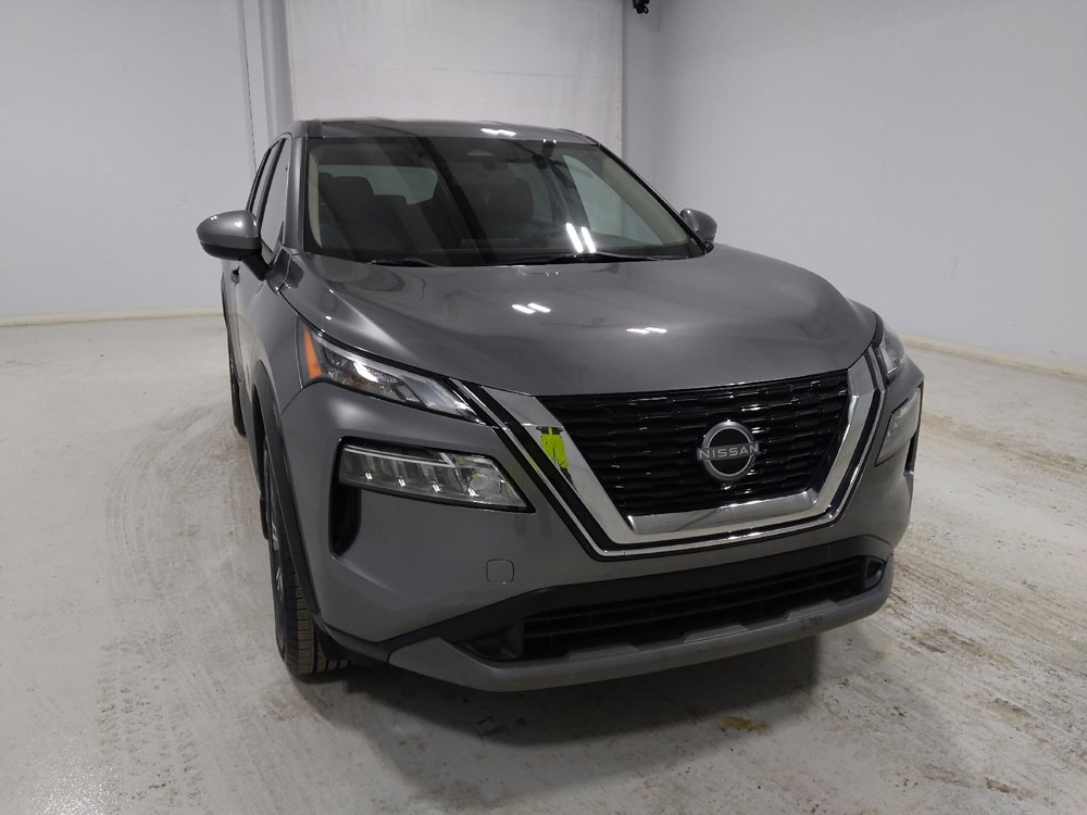 Used 2023 Nissan Rogue SV image 14