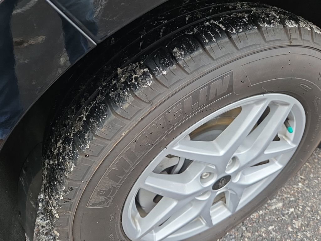 Used 2023 Ford Edge SEL w/ Convenience Package image 49