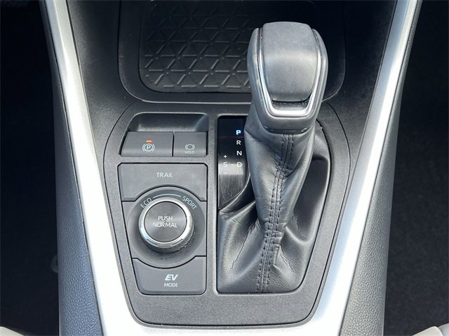 Used 2025 Toyota RAV4 XLE Premium image 17
