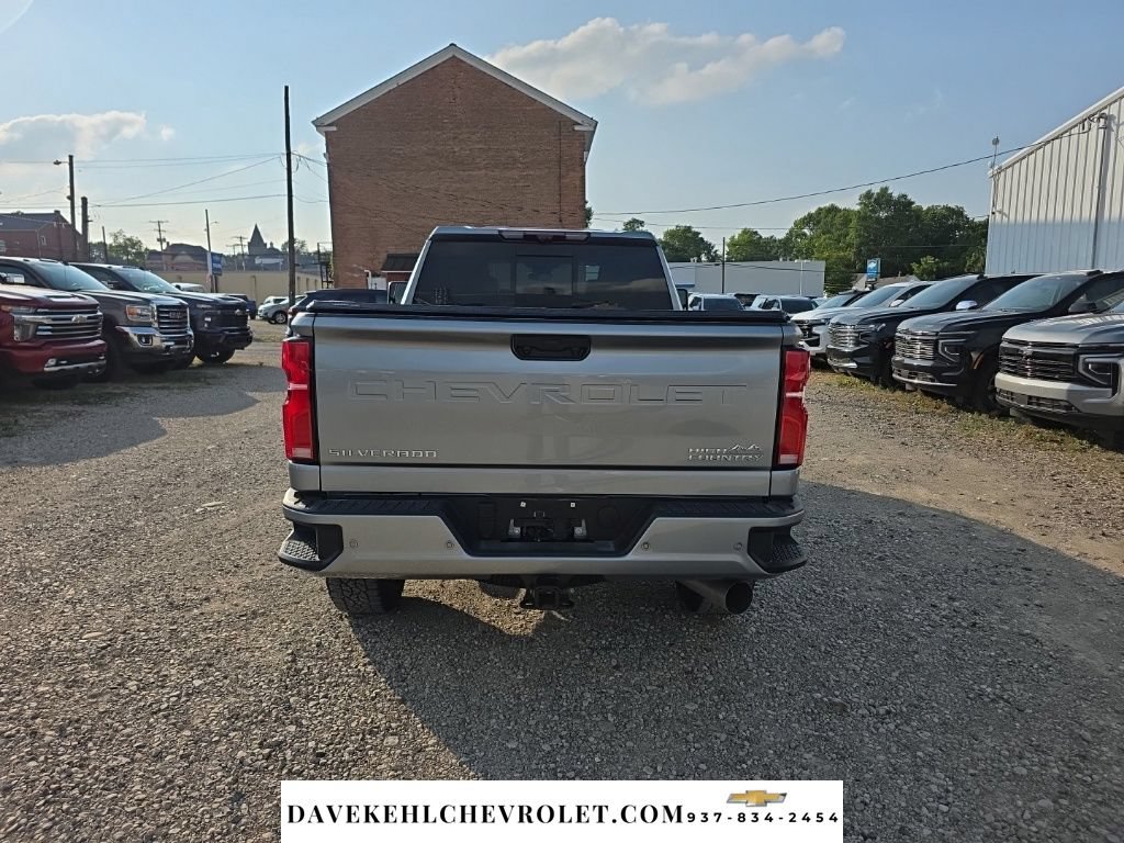 Used 2026 Chevrolet Silverado 2500 High Country w/ High Country Premium Package AWD/4WD image 4