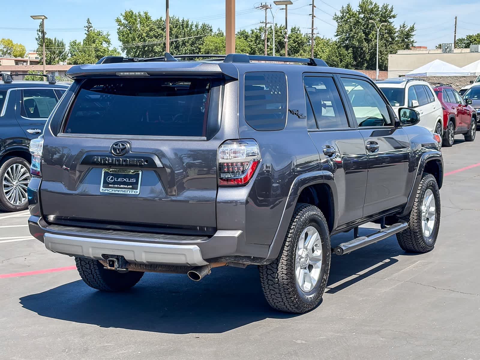 Used 2019 Toyota 4Runner TRD Off-Road Premium AWD/4WD image 4