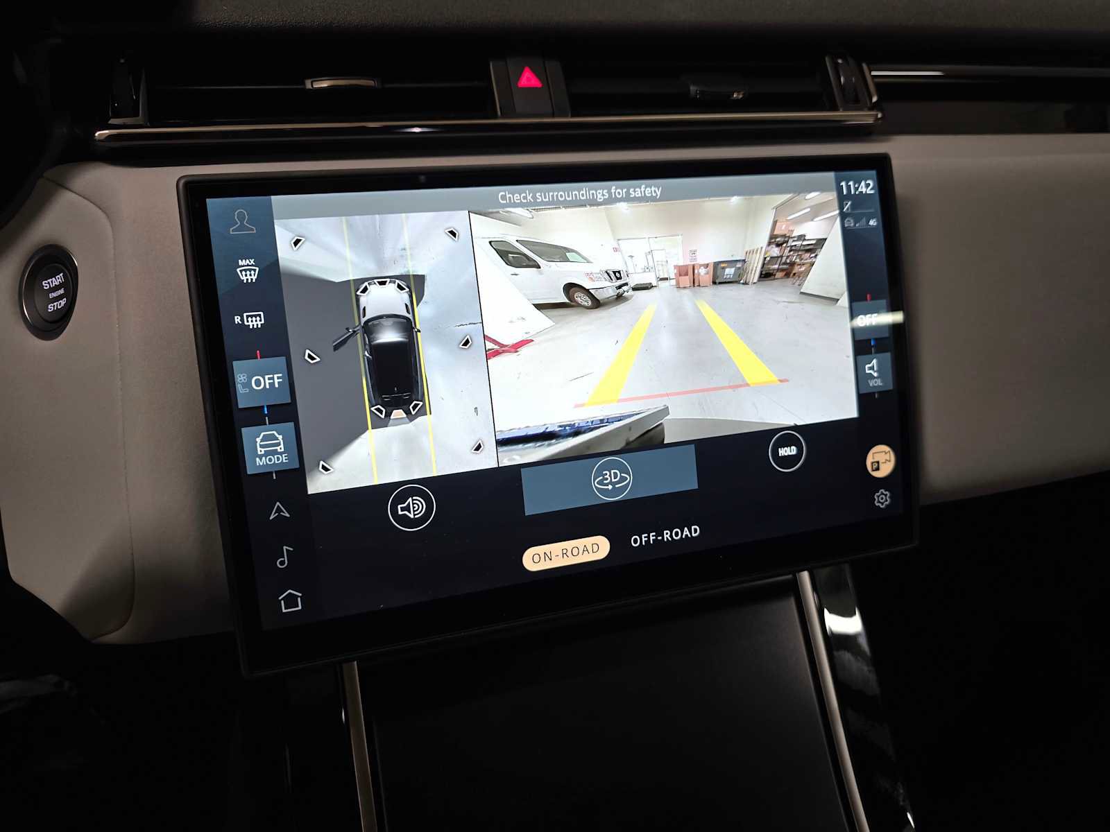 New 2026 Land Rover Range Rover Velar Dynamic SE image 34