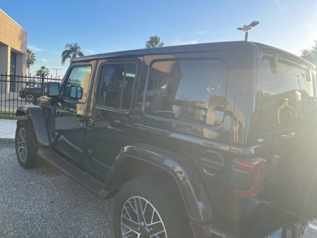 Used 2022 Jeep Wrangler Unlimited Sahara image 5