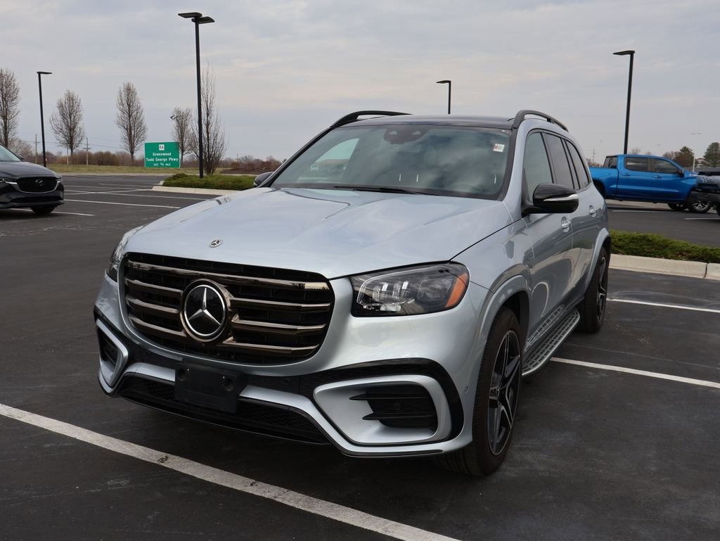Used 2025 Mercedes-Benz GLS 450 4MATIC image 1