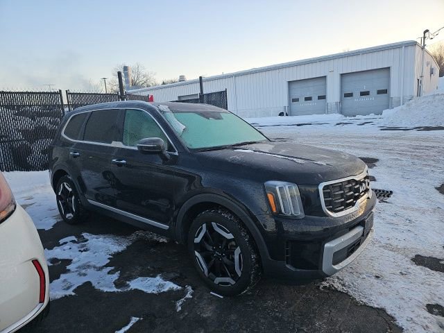 Used 2023 Kia Telluride S image 3