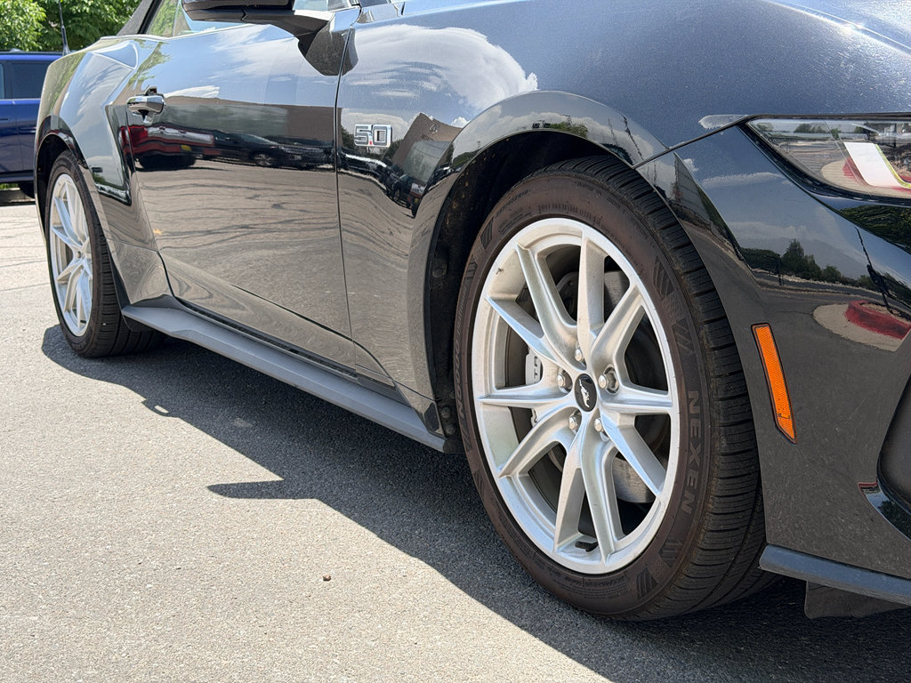 Used 2024 Ford Mustang GT Premium RWD image 4