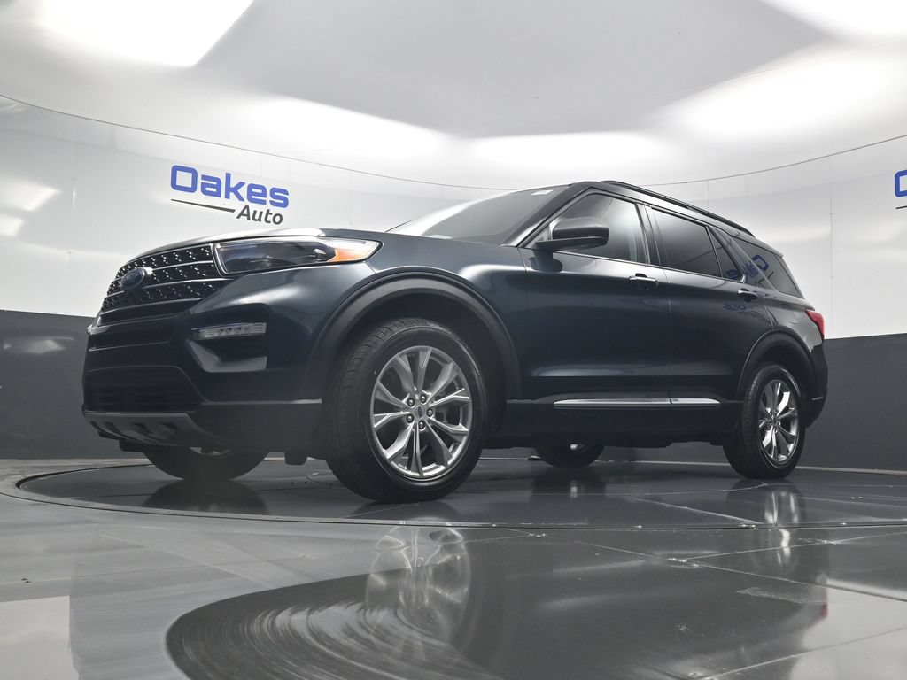 Used 2022 Ford Explorer XLT w/ Equipment Group 202A AWD/4WD image 41