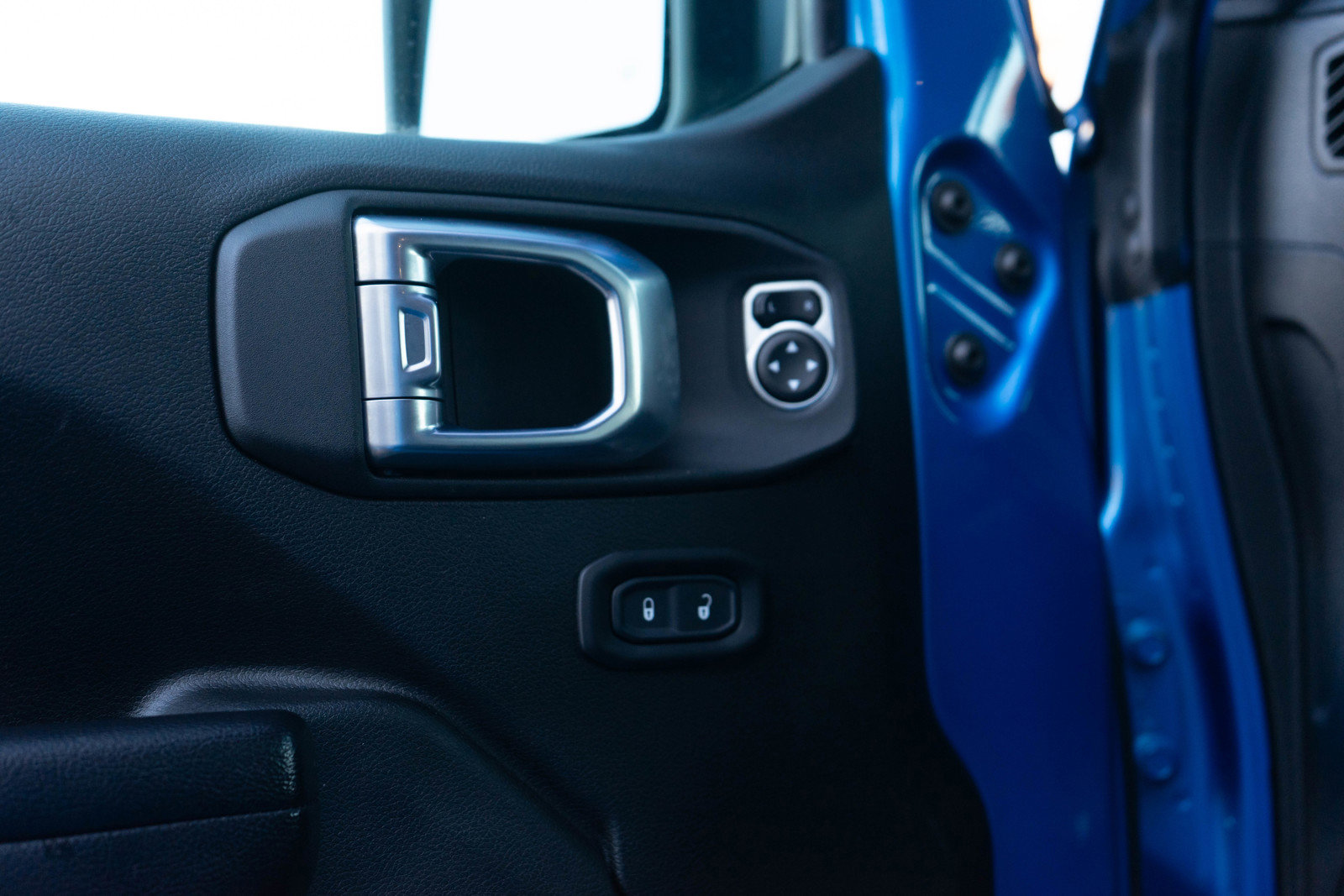 Used 2021 Jeep Gladiator Sport image 19