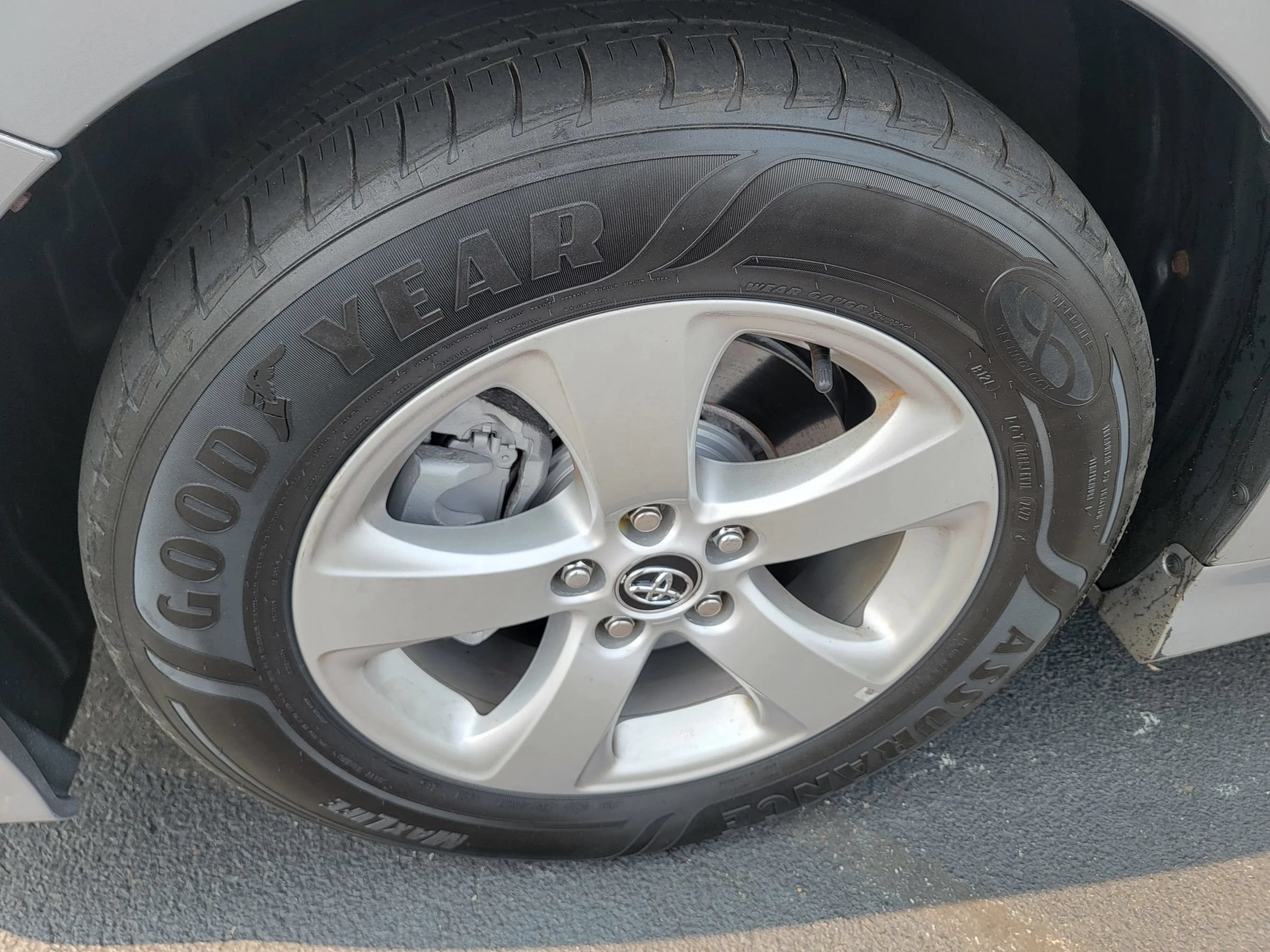 Used 2018 Toyota Sienna LE w/ Carpet Mat Package FWD image 28