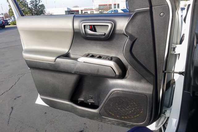 Certified 2019 Toyota Tacoma SR5 image 27