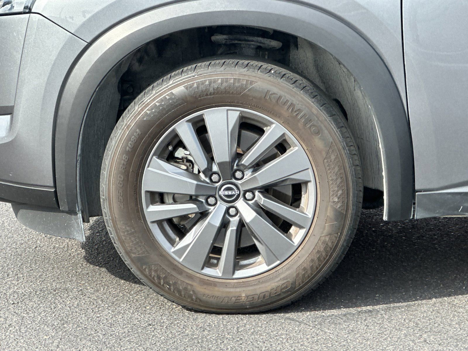 Used 2024 Nissan Pathfinder SV image 24