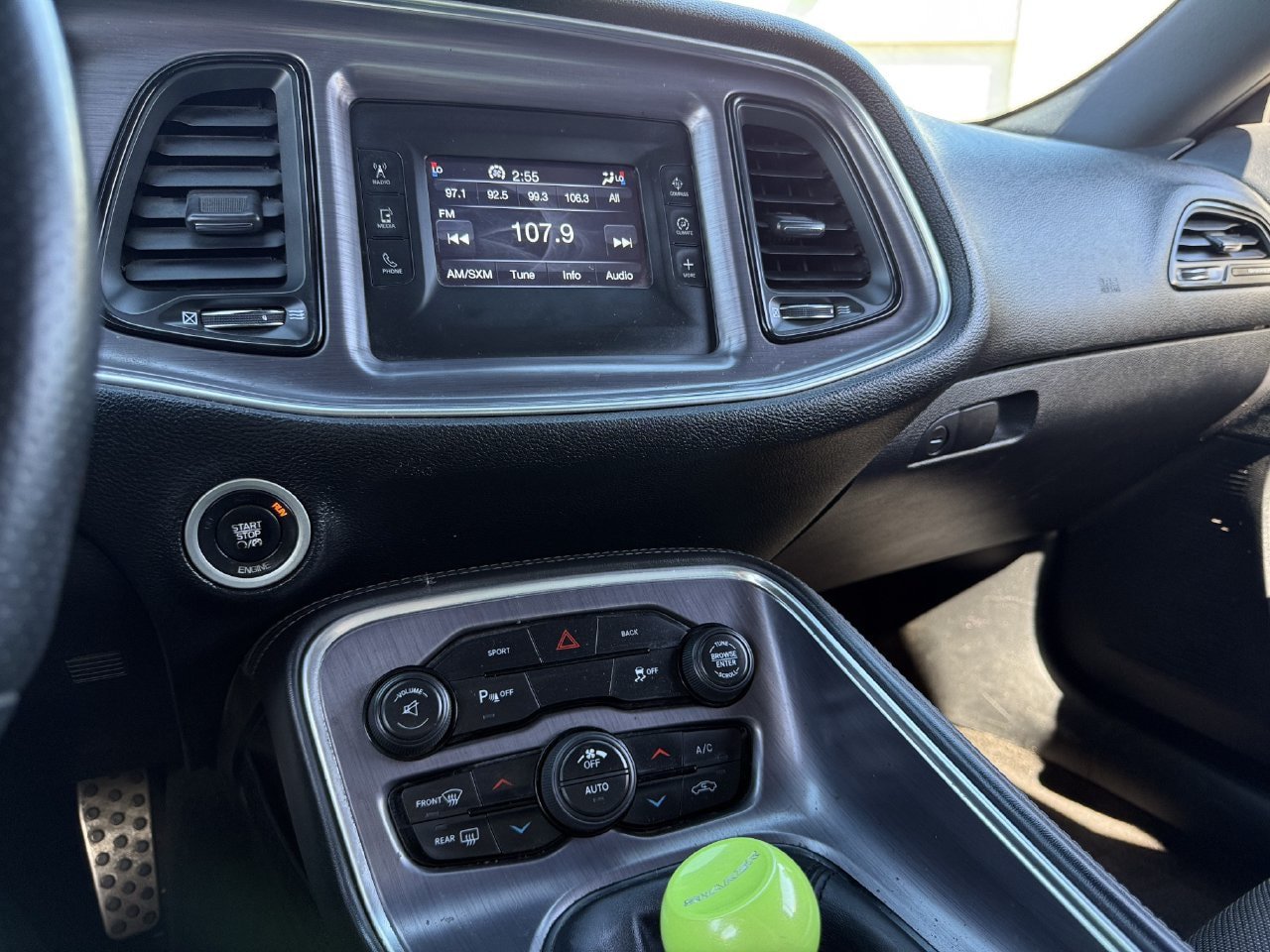 Used 2015 Dodge Challenger R/T RWD image 15