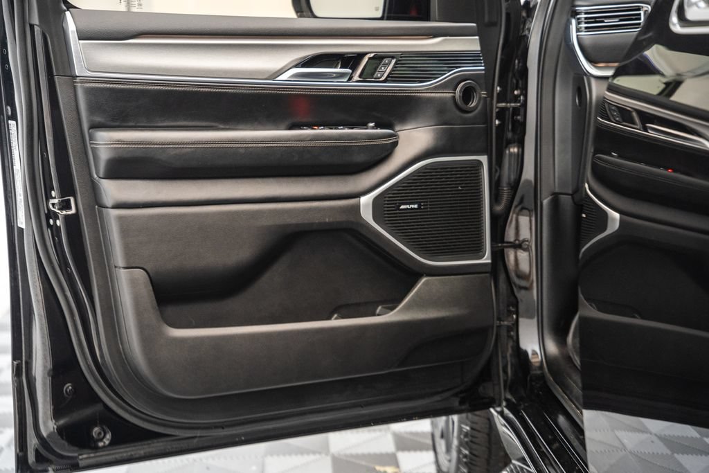 Used 2024 Jeep Wagoneer Series II AWD/4WD image 43