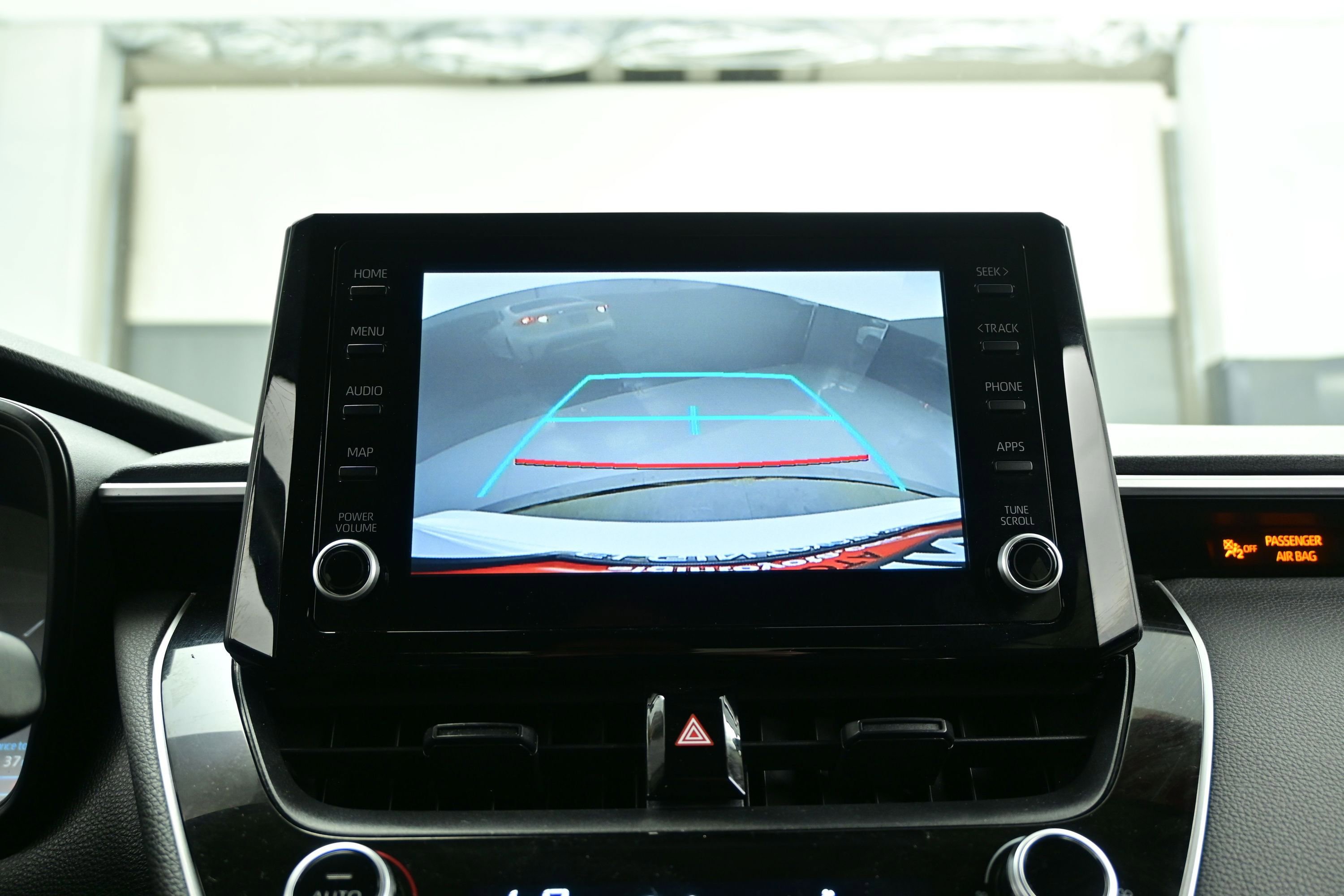 Used 2022 Toyota Corolla LE FWD image 18