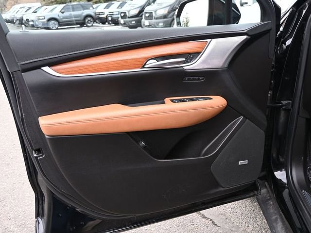Used 2023 Cadillac XT5 Premium Luxury image 17