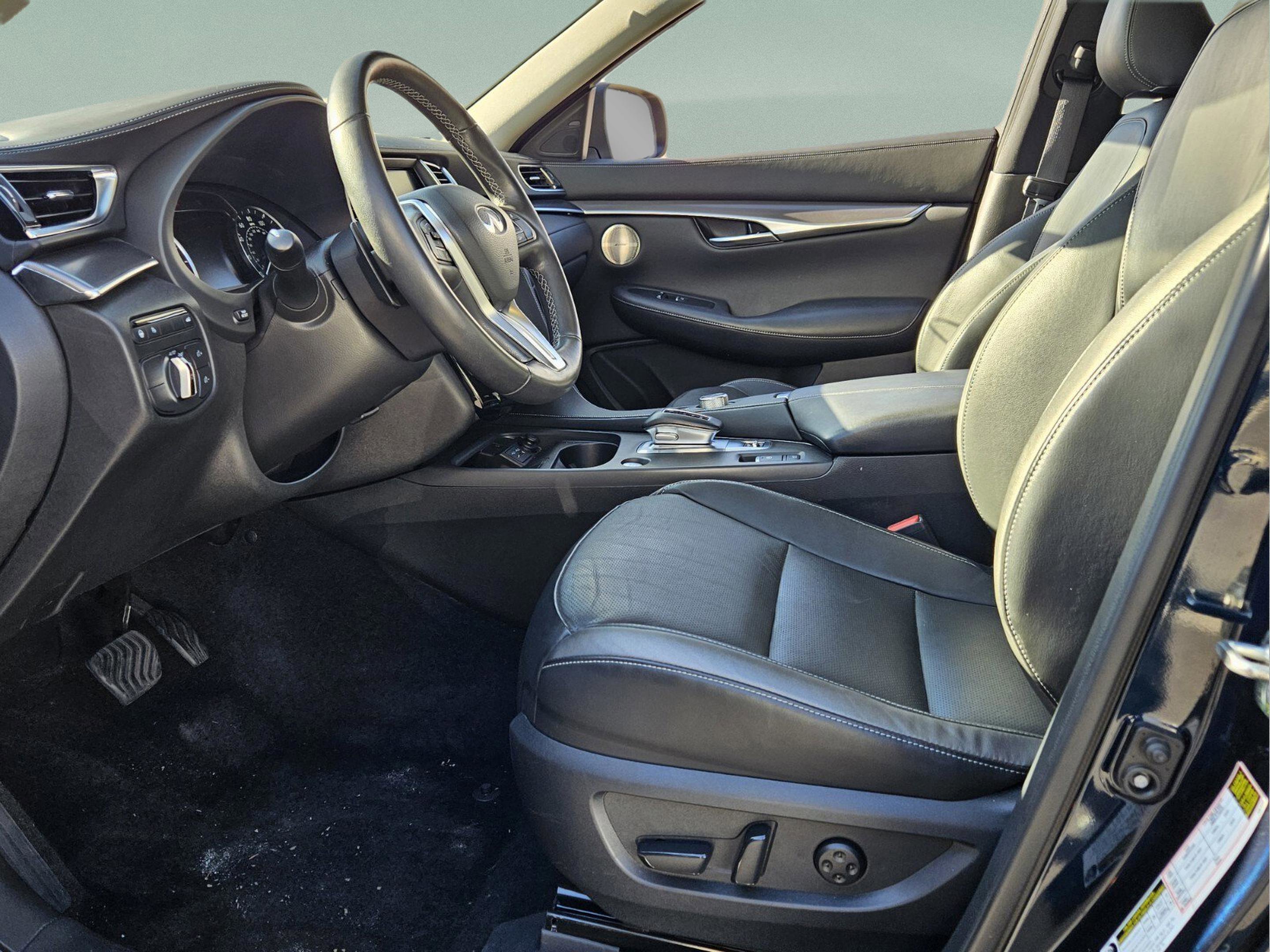 Certified 2023 INFINITI QX50 Luxe image 18