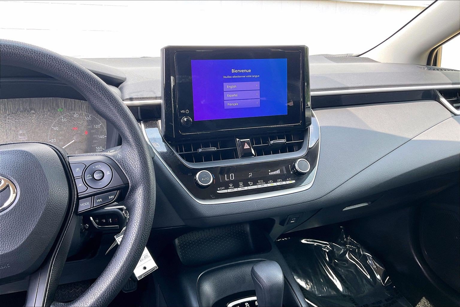 Used 2025 Toyota Corolla LE FWD image 7