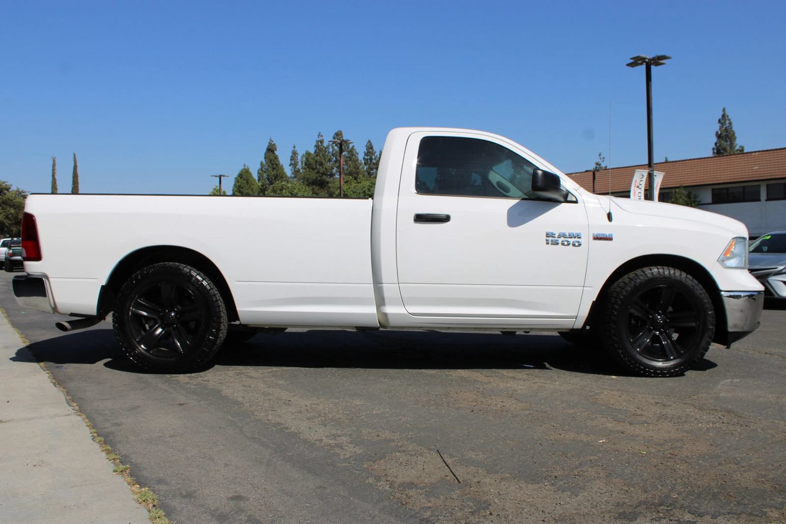 Used 2017 RAM 1500 Tradesman w/ Power & Remote Entry Group RWD image 32