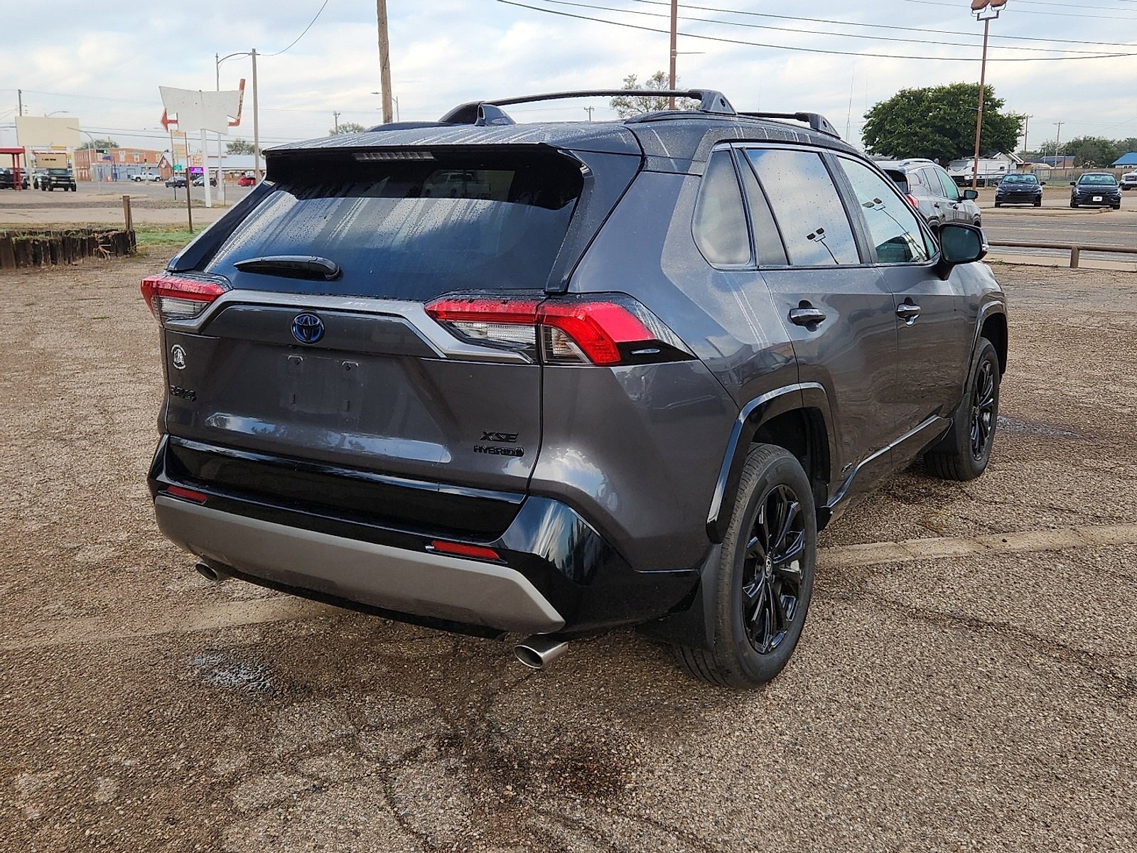 Used 2024 Toyota RAV4 XSE w/ Weather Package image 4
