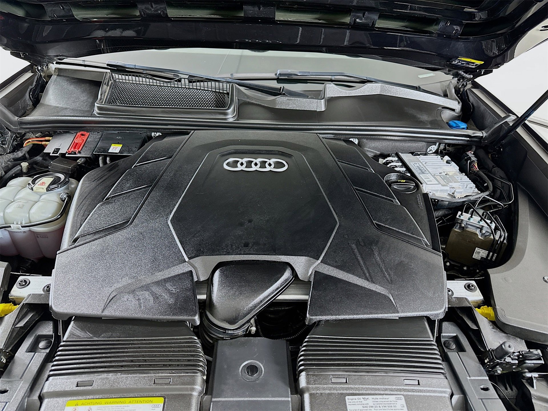 Used 2021 Audi Q8 Premium Plus image 32