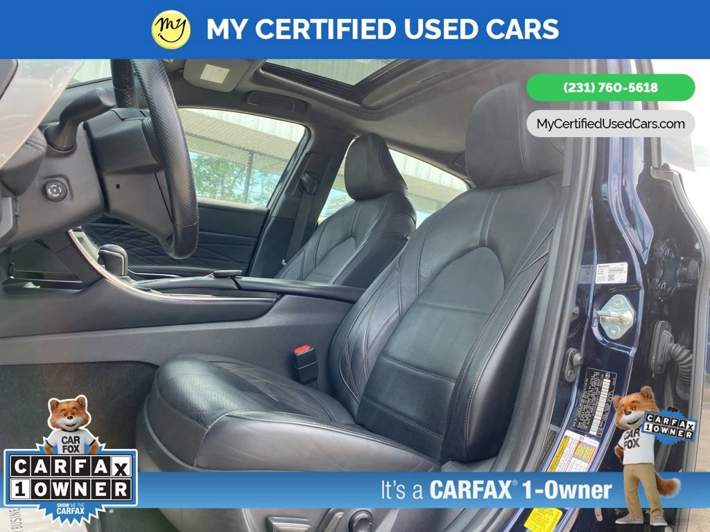 Used 2022 Toyota Avalon Limited FWD image 12