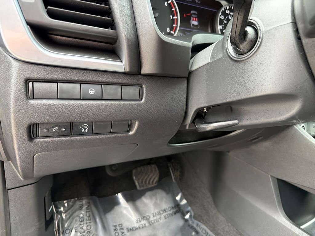 Certified 2023 Nissan Rogue SV image 20
