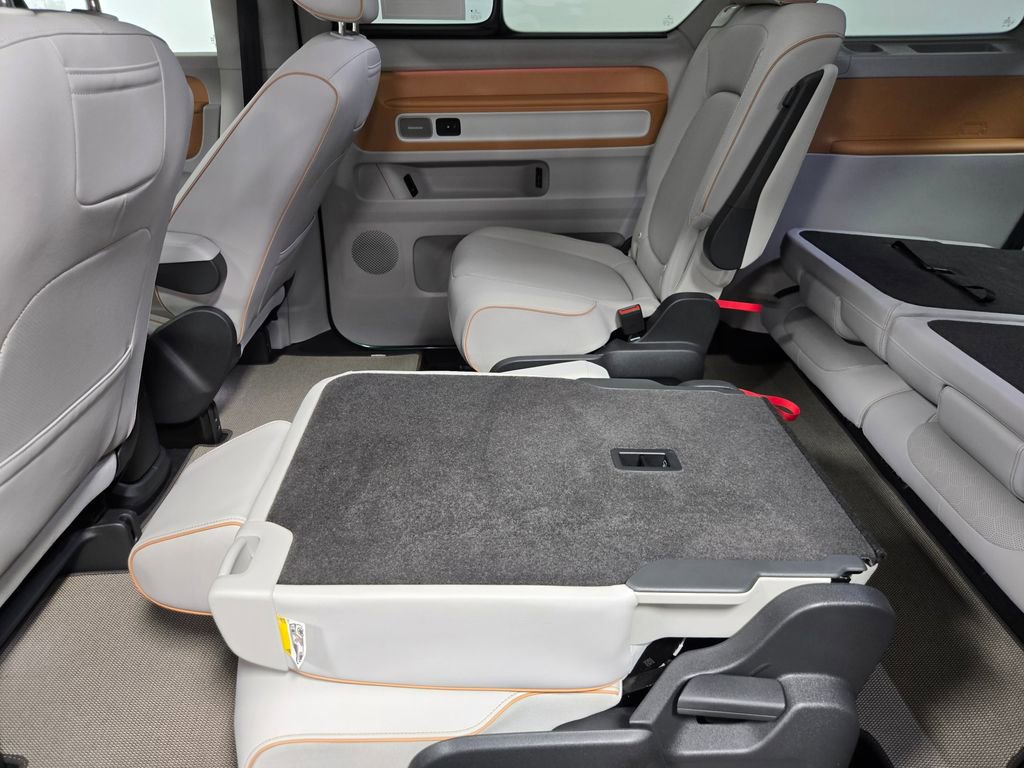 Used 2025 Volkswagen ID. Buzz Pro S Plus AWD/4WD image 39