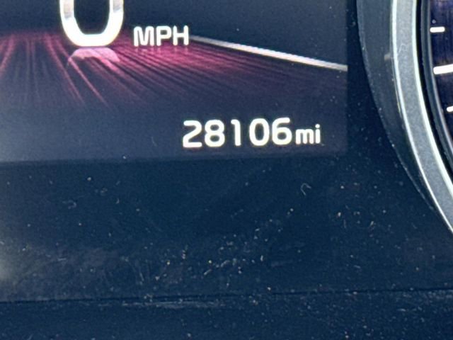 Used 2024 Kia Carnival EX FWD image 28