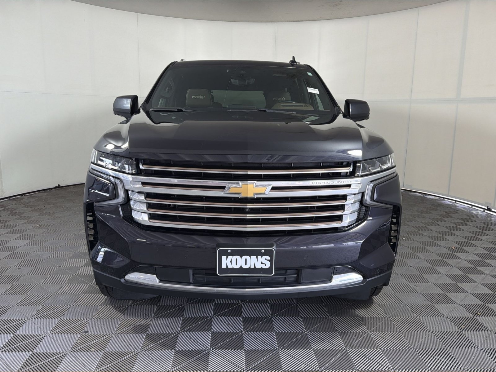 Used 2023 Chevrolet Suburban High Country AWD/4WD image 11