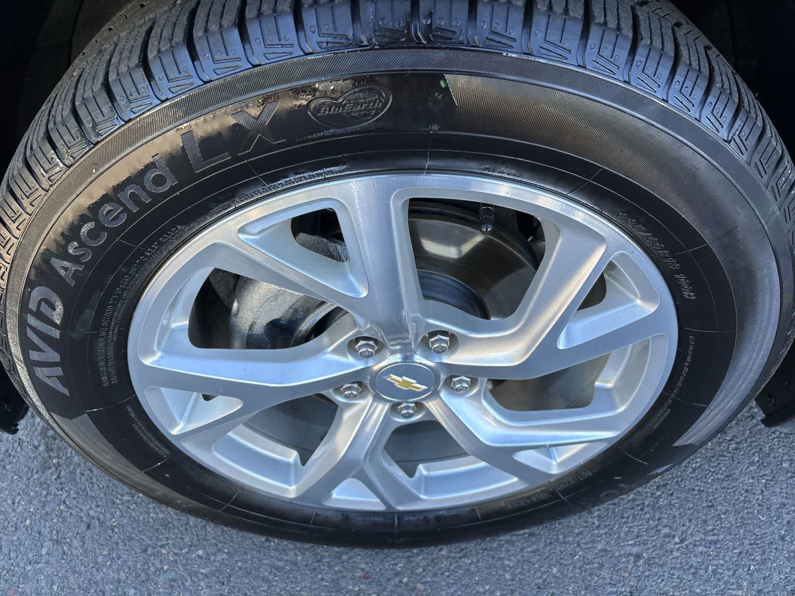 Used 2018 Chevrolet Equinox Premier FWD image 4