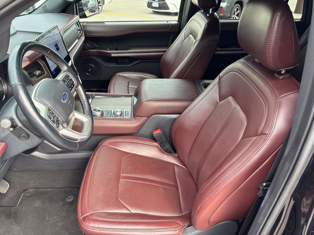 Used 2024 Ford Expedition Limited AWD/4WD image 11
