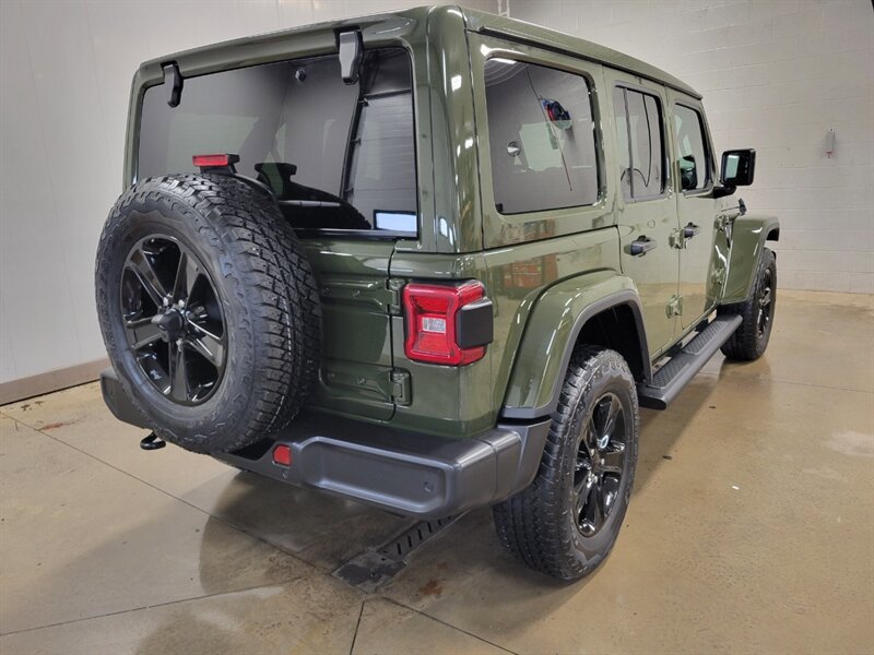 Used 2023 Jeep Wrangler Unlimited Sahara AWD/4WD image 8