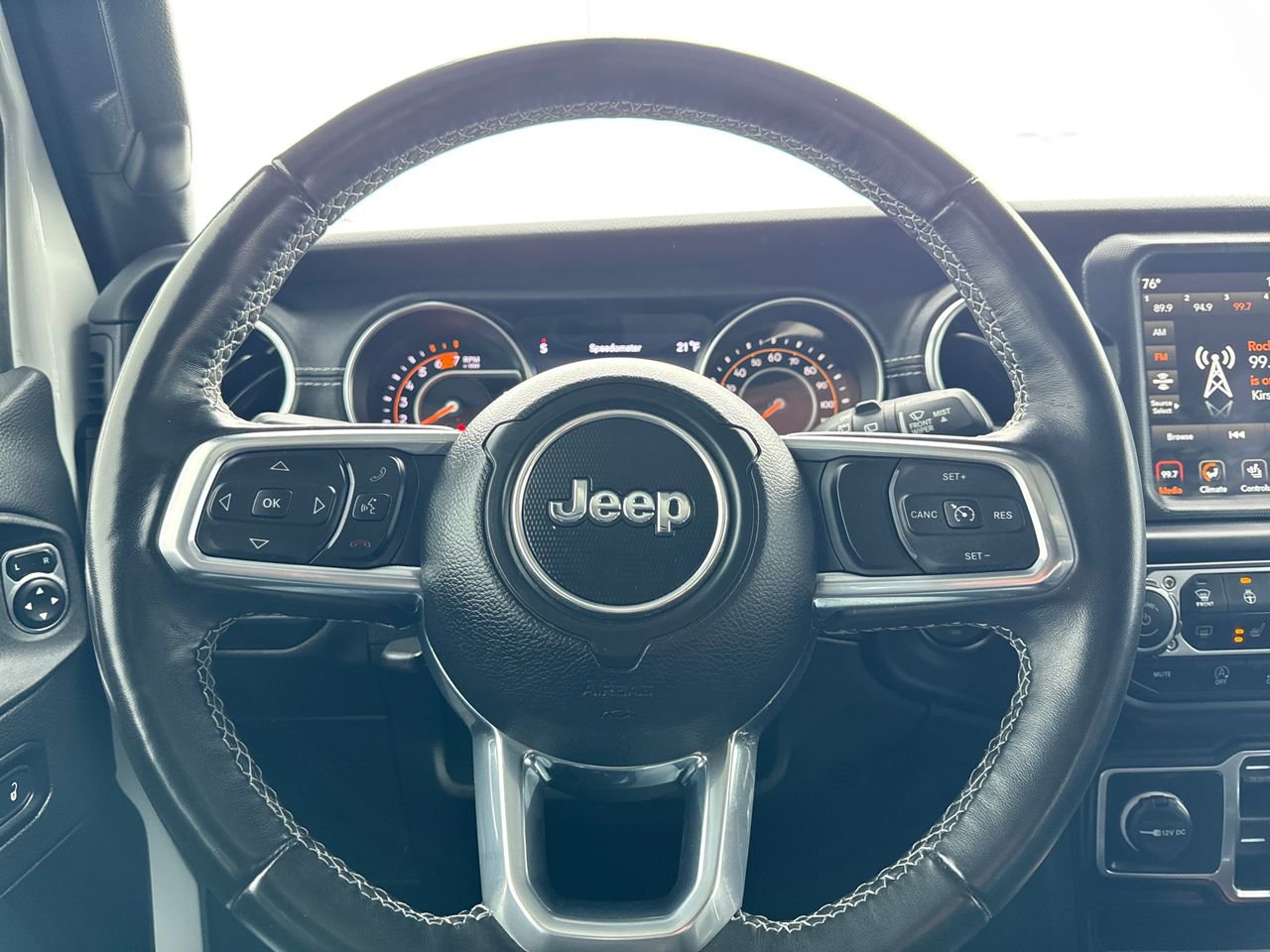 Used 2022 Jeep Wrangler Unlimited Sahara w/ Cold Weather Group image 20