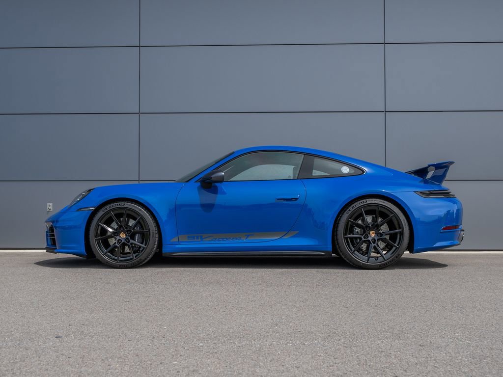 Used 2025 Porsche 911 Carrera RWD image 10