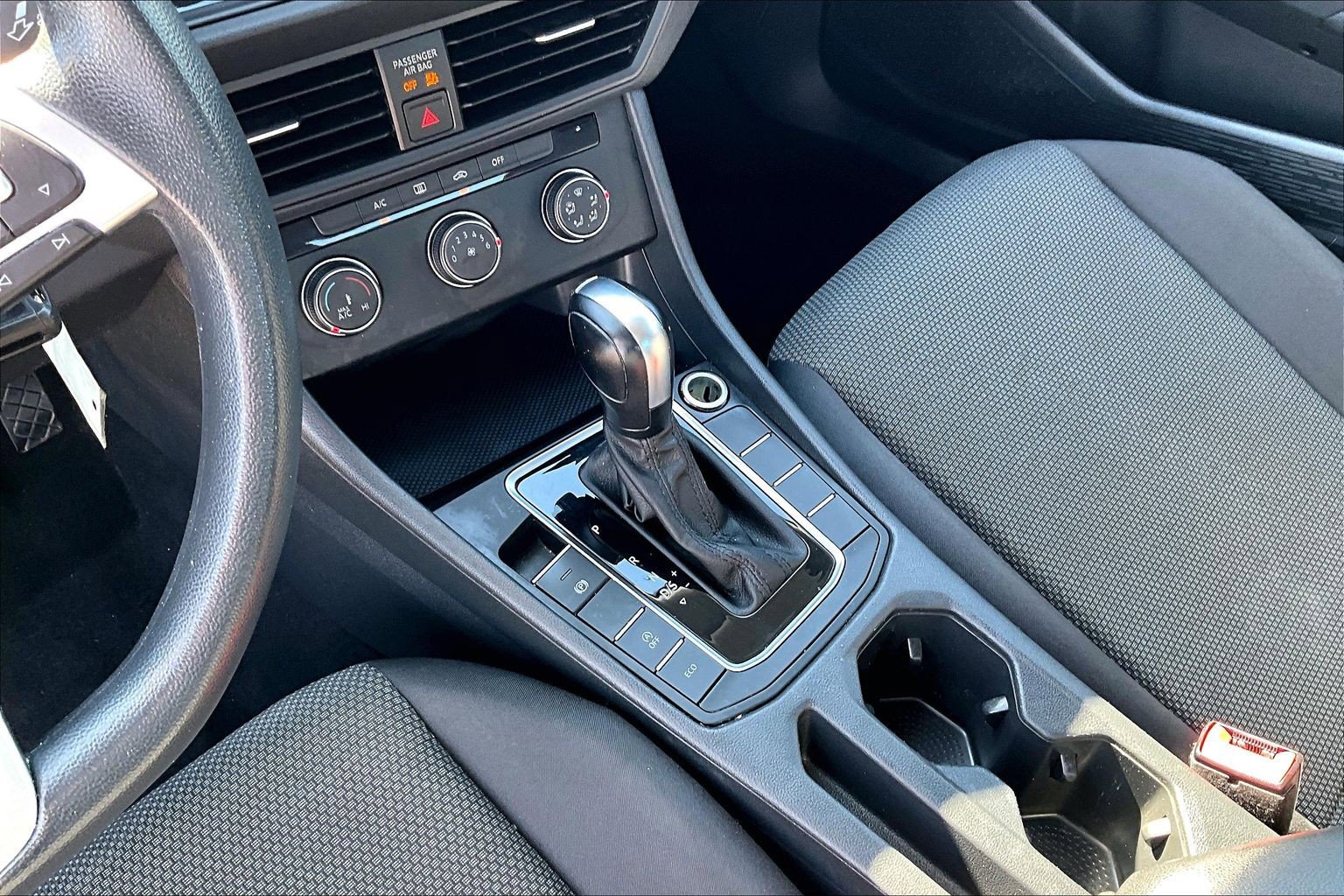 Used 2019 Volkswagen Jetta FWD image 18