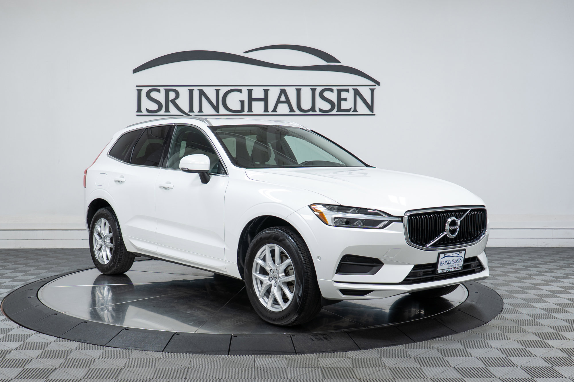 Used 2018 Volvo XC60 T5 Momentum w/ Convenience Package image 3