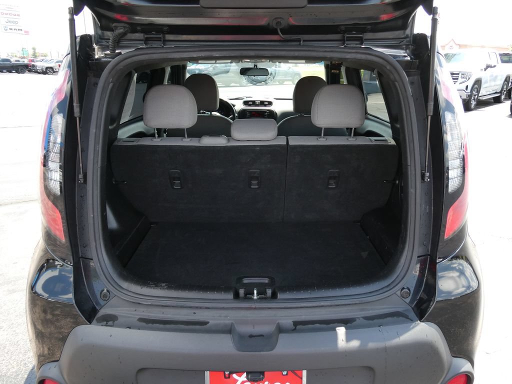 Used 2016 Kia Soul FWD image 16