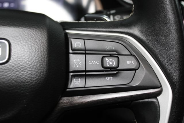 Used 2021 Jeep Grand Cherokee L Limited AWD/4WD image 15