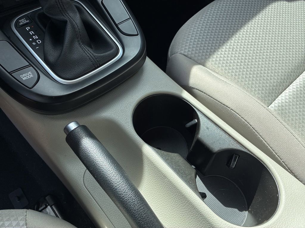 Certified 2025 Kia Soul LX w/ LX Technology Package FWD image 30