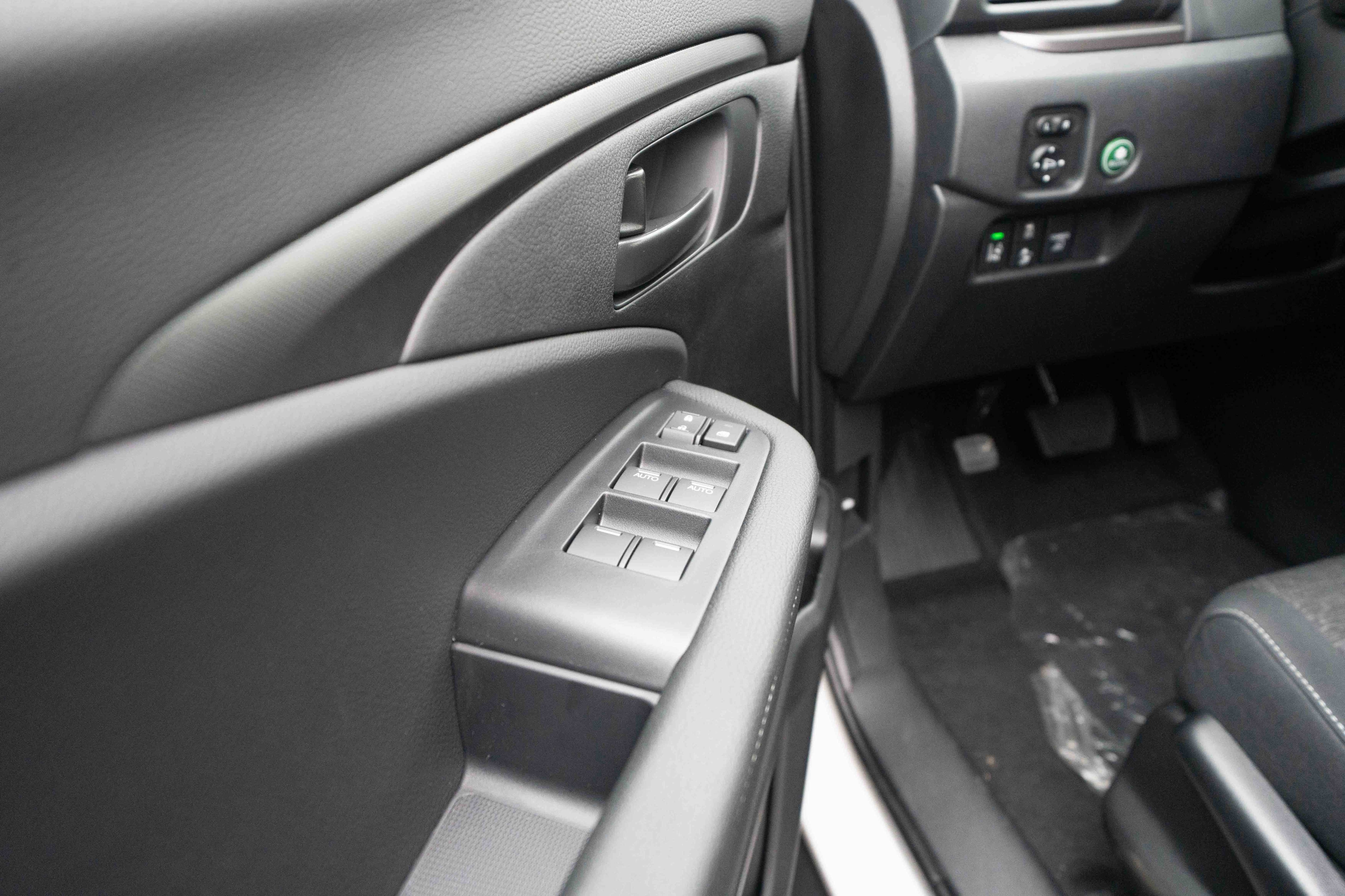 New 2026 Honda Ridgeline Sport image 7