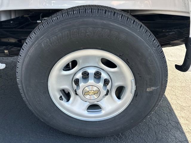 New 2025 Chevrolet Express 3500 Extended w/ Driver Convenience Package image 27