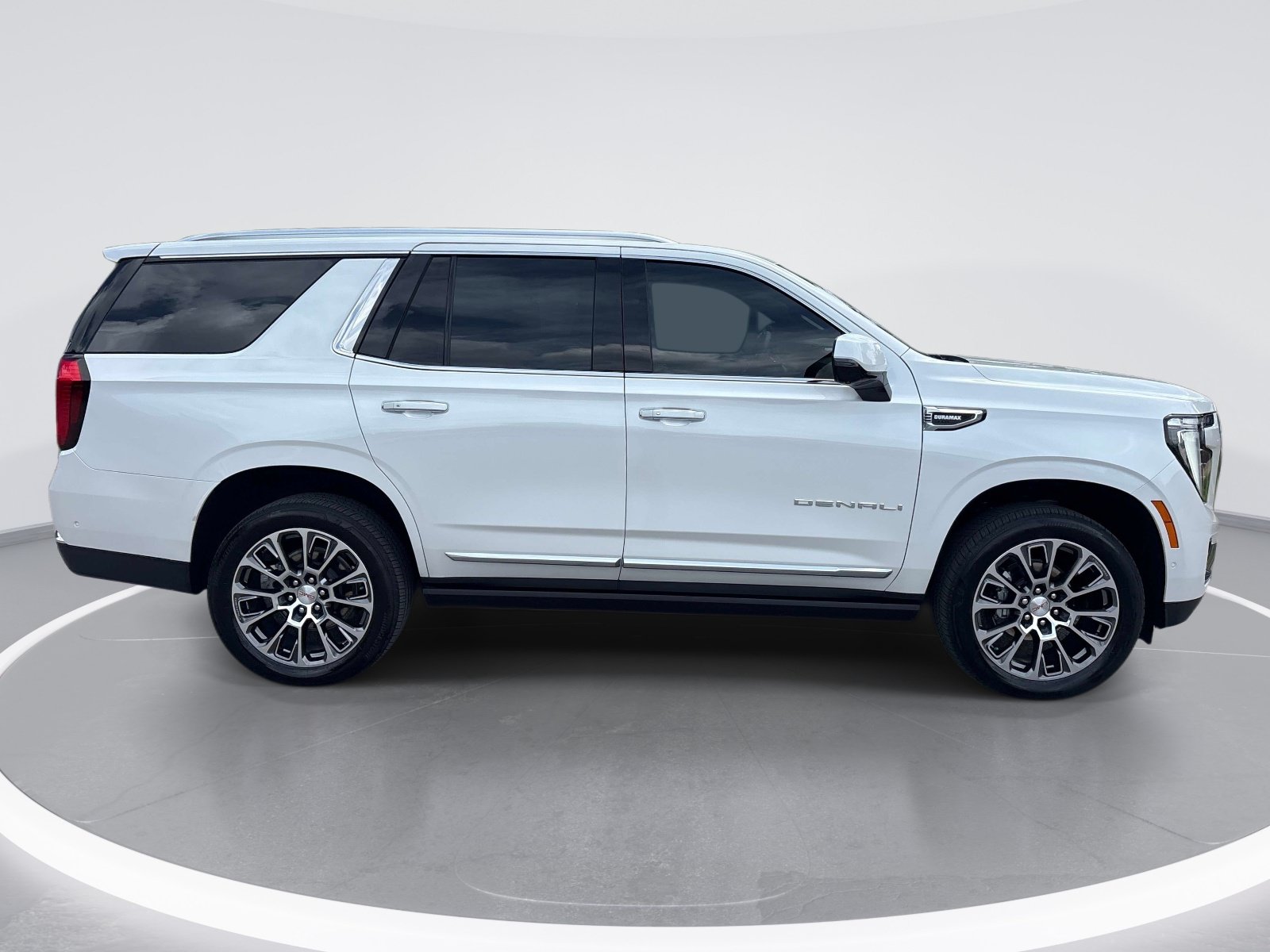 Used 2025 GMC Yukon Denali w/ Denali Reserve Package AWD/4WD image 9