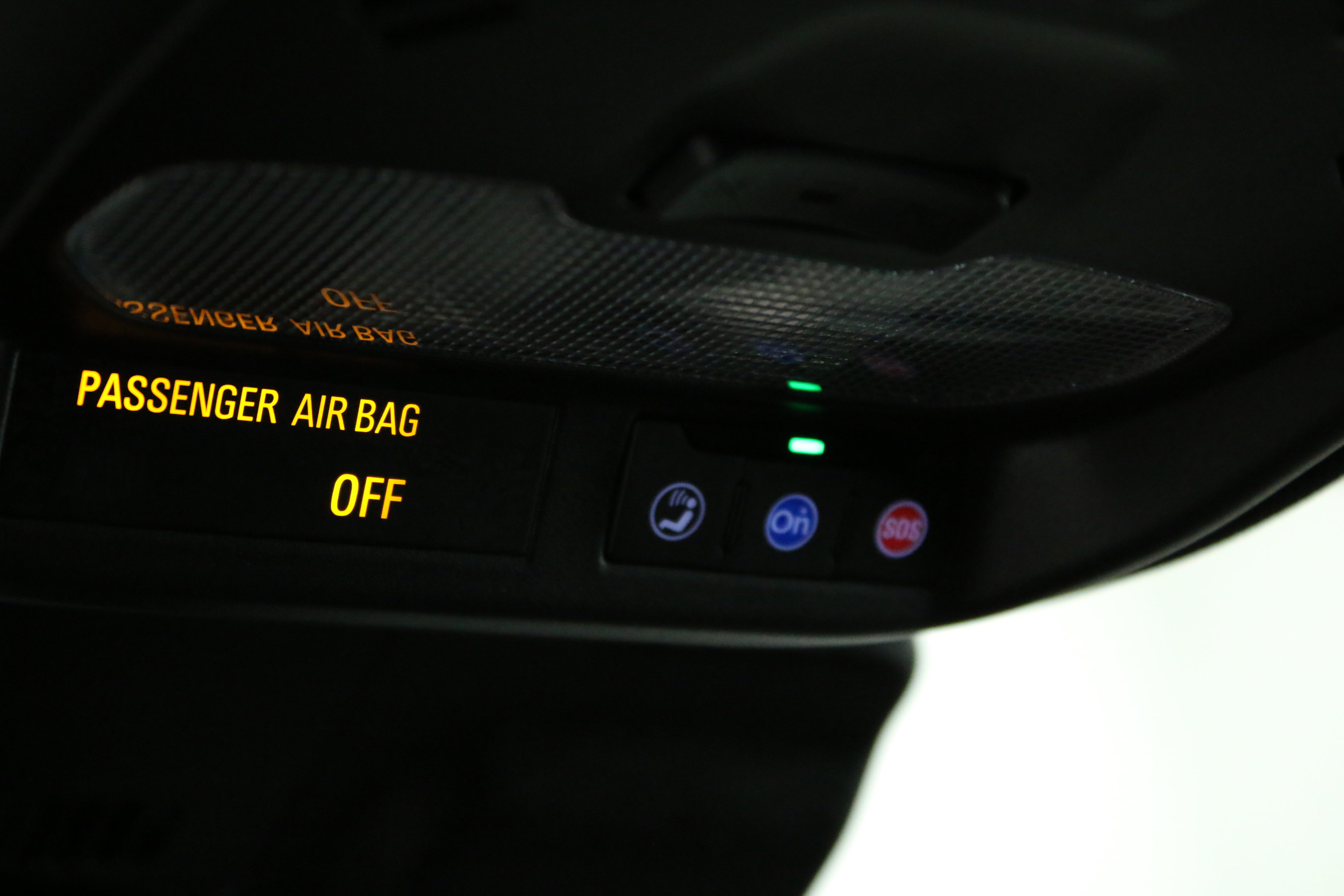 Used 2024 Chevrolet Trax RS w/ Sunroof Package image 21