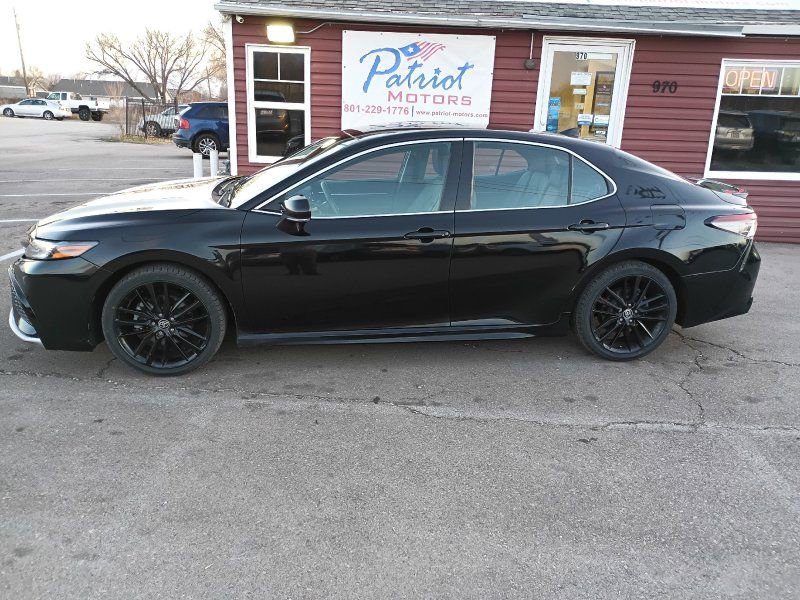 Used 2021 Toyota Camry XSE w/ Carpet Mat Package (TMS) image 3