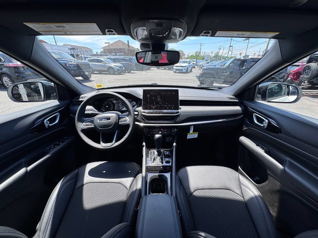 New 2026 Jeep Compass Latitude AWD/4WD image 10