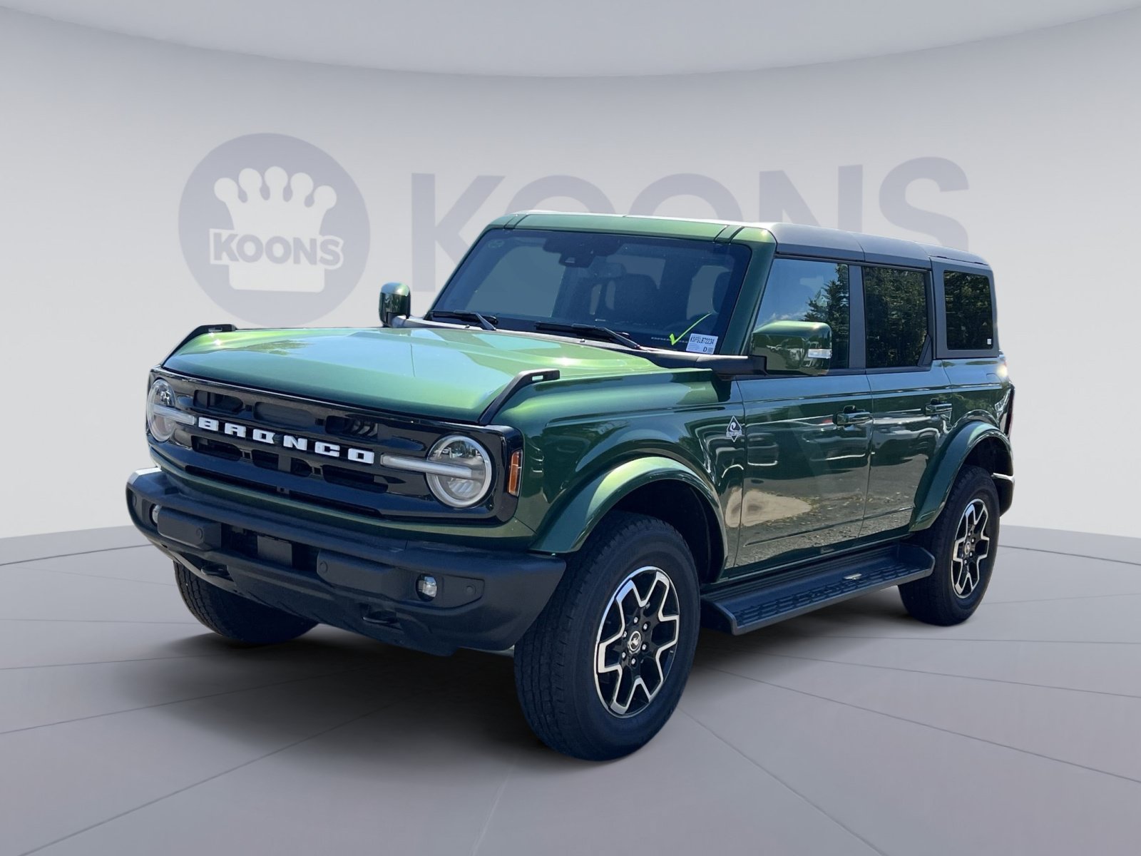 New 2025 Ford Bronco Outer Banks AWD/4WD image 1
