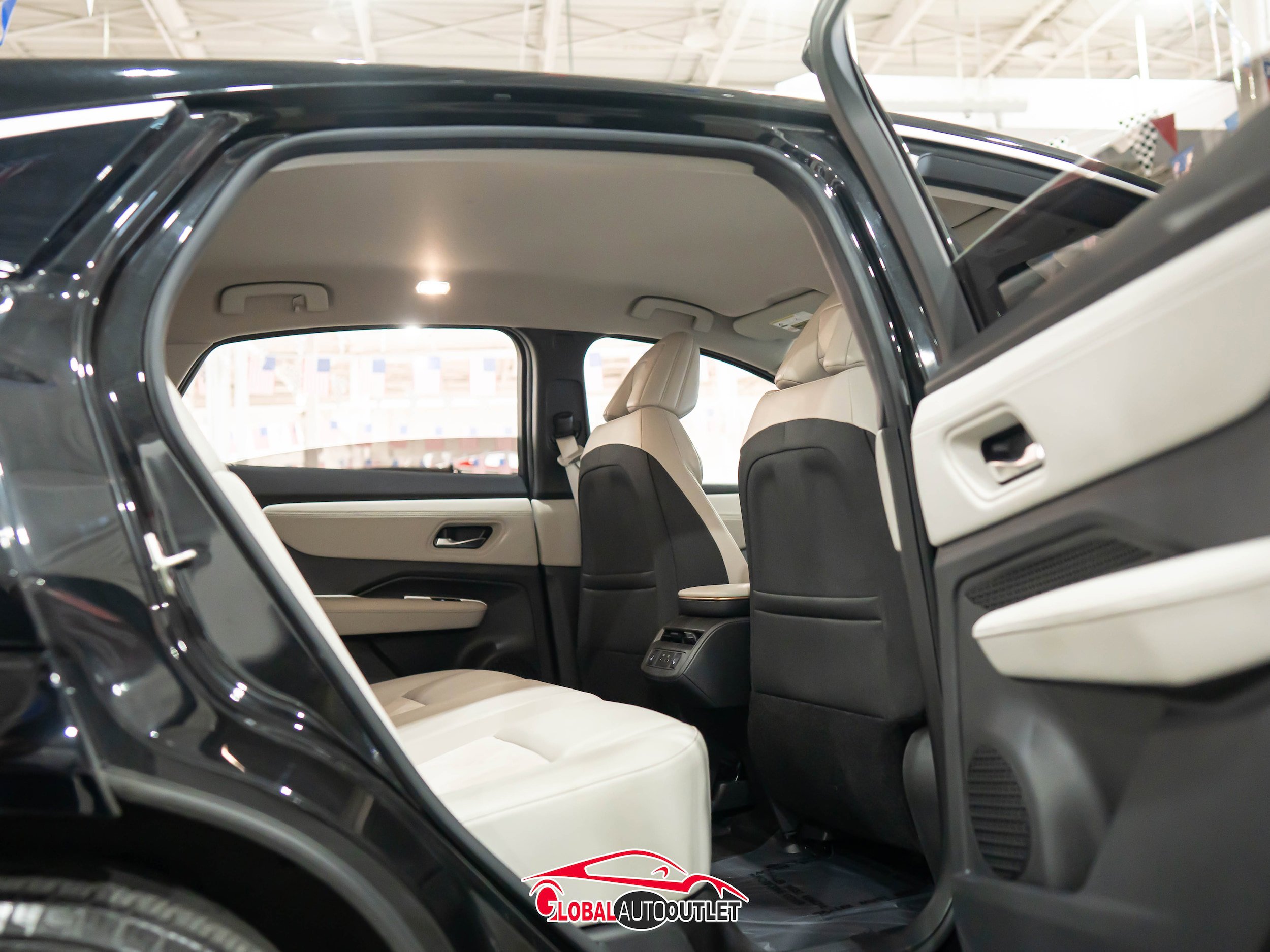 Used 2023 Nissan Ariya FWD image 19