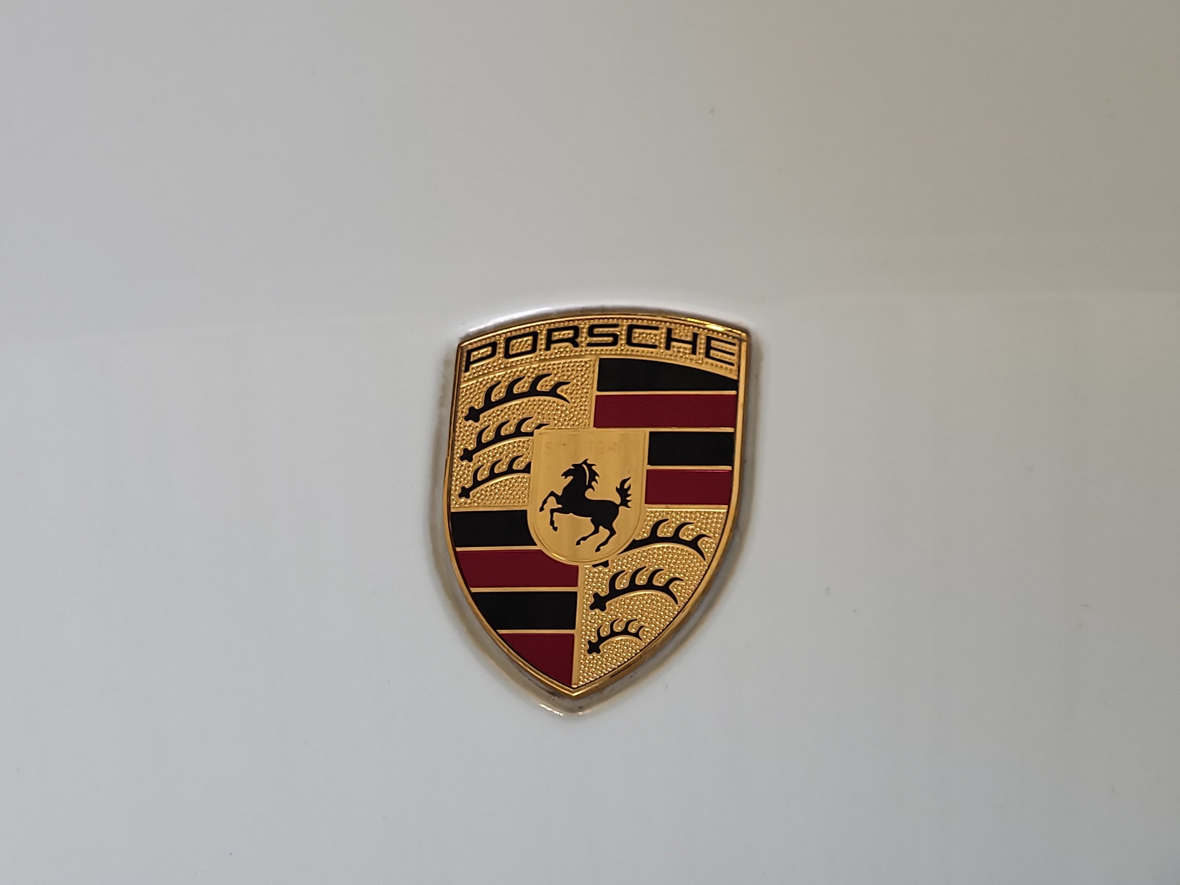 Certified 2019 Porsche Macan S AWD/4WD image 14