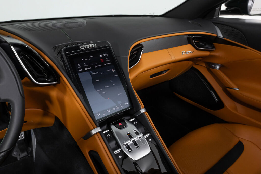 Used 2024 Ferrari Roma Spider image 37