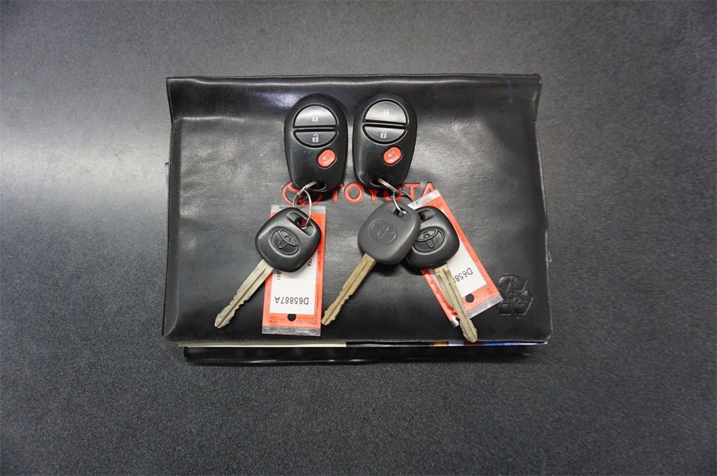 Used 2013 Toyota Sequoia SR5 image 18